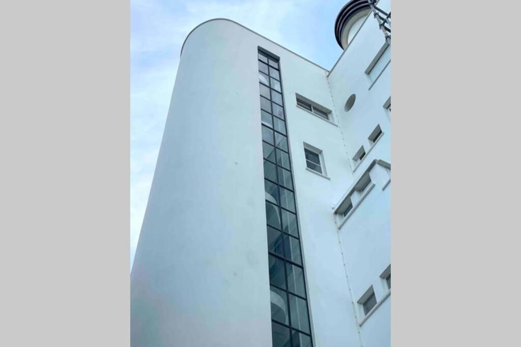 Appartement Elegant Studio Et Parking Dans Batiment Historique *