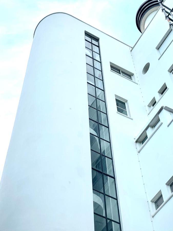 Elegant Studio Et Parking Dans Batiment Historique