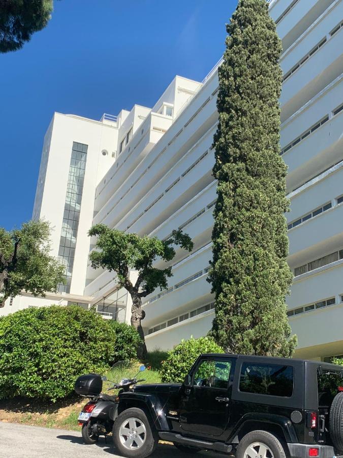 Appartement Elegant Studio Et Parking Dans Batiment Historique *